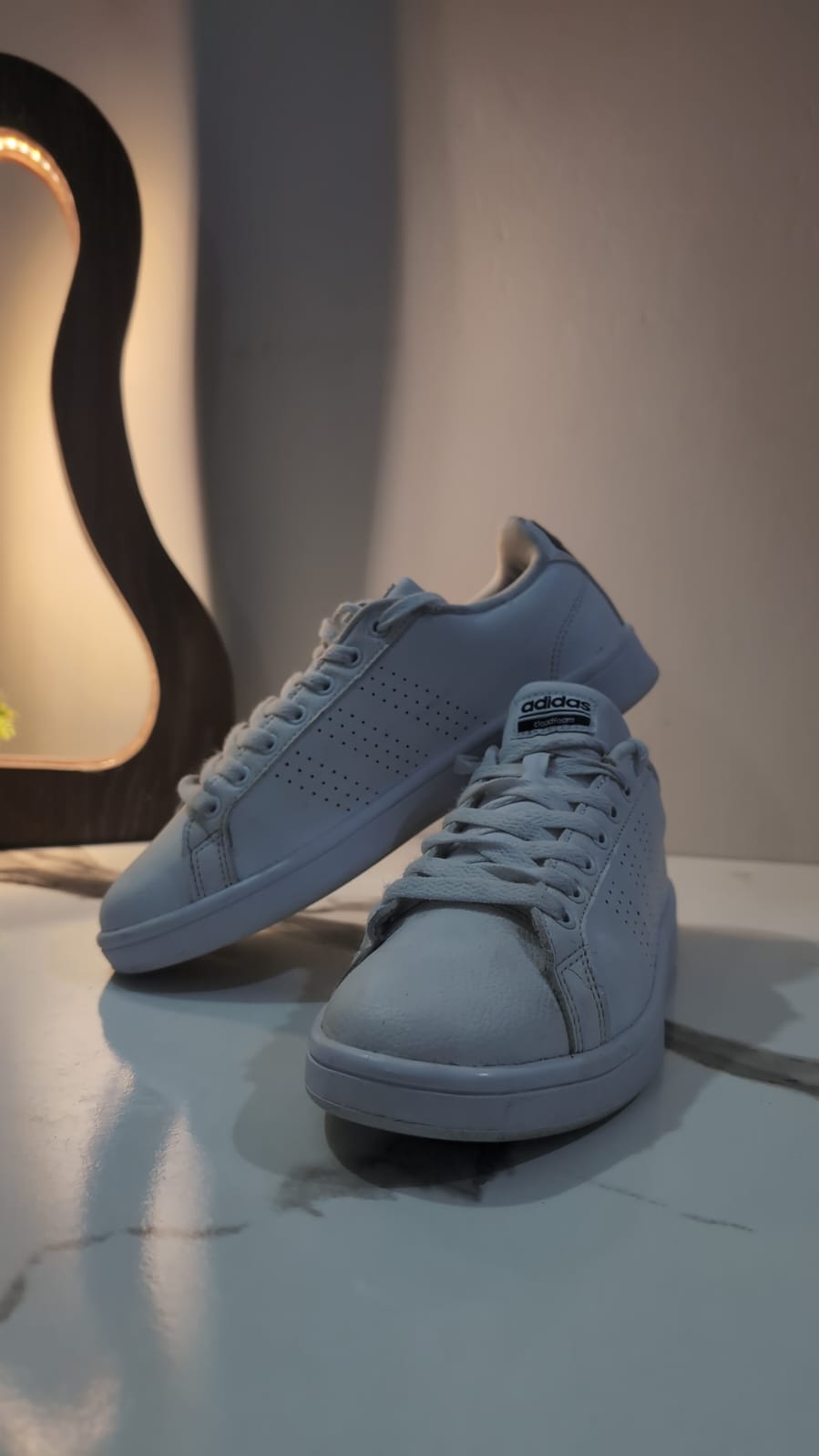 Original Adidas white sneaker extra comfort image 2