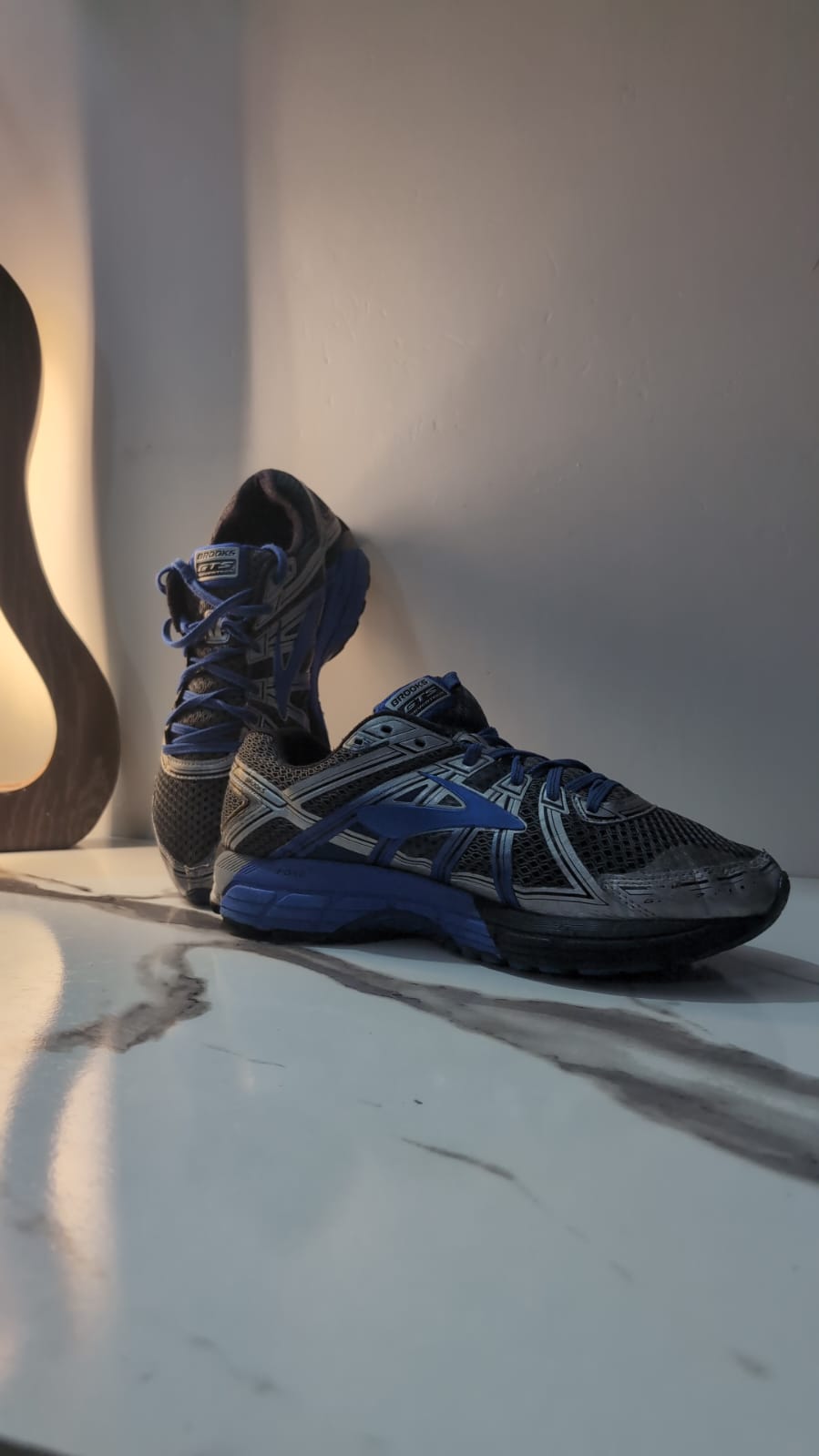 Brooks Blue US-10 Pre-Loved Shoes image 2