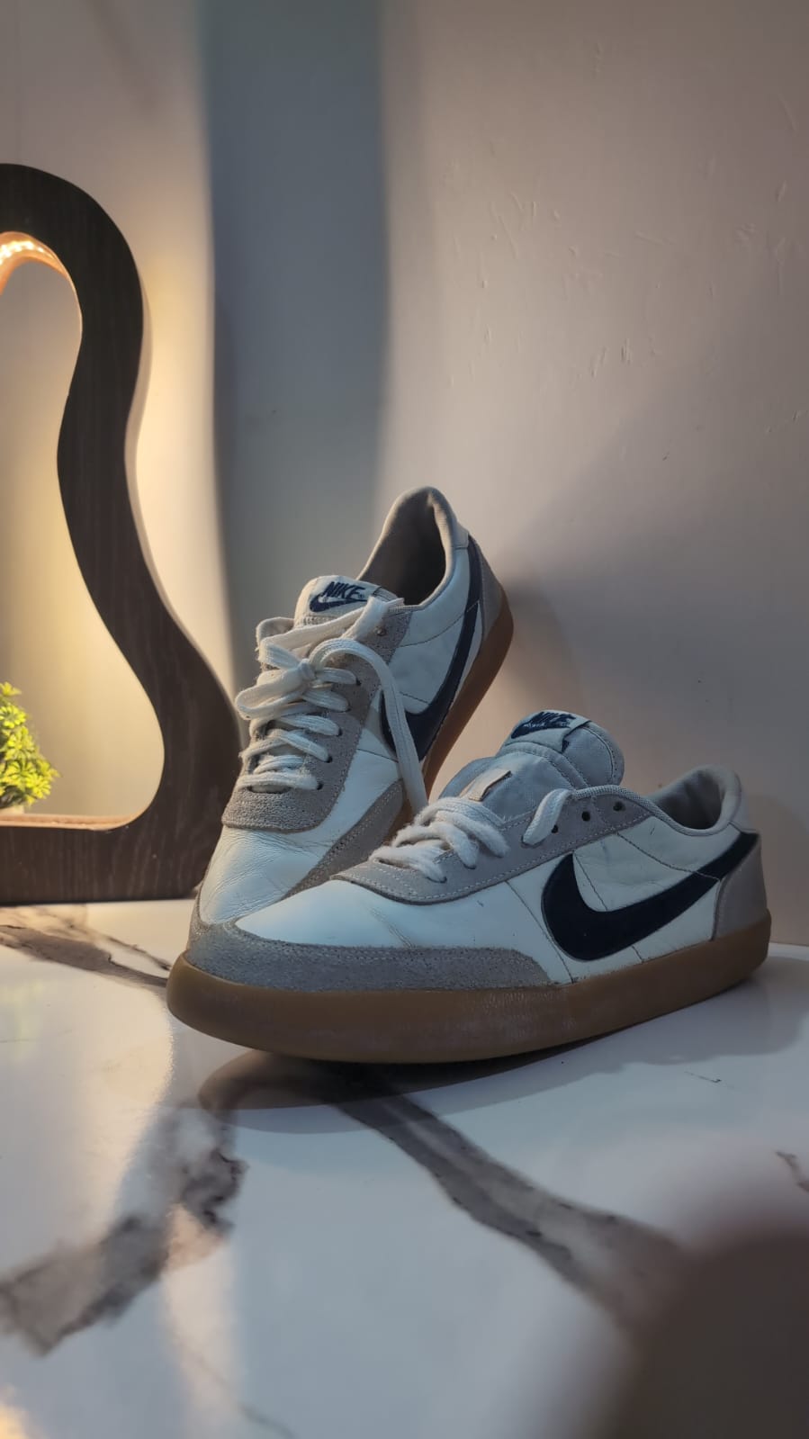 Original NIke air sneakers white image 3