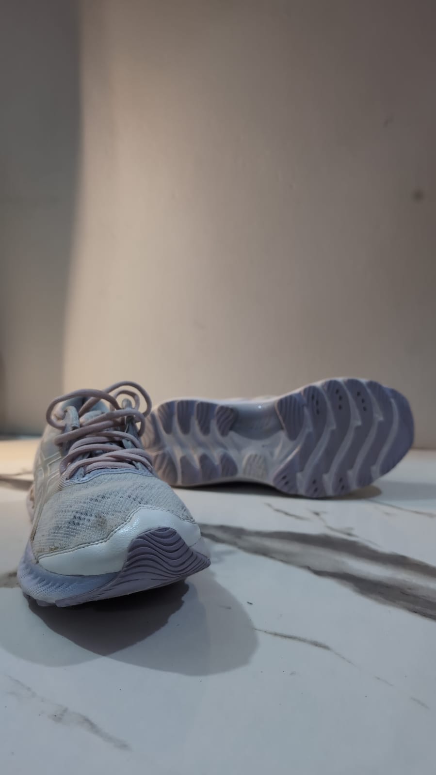 ASIC White N Pink In Good Condition