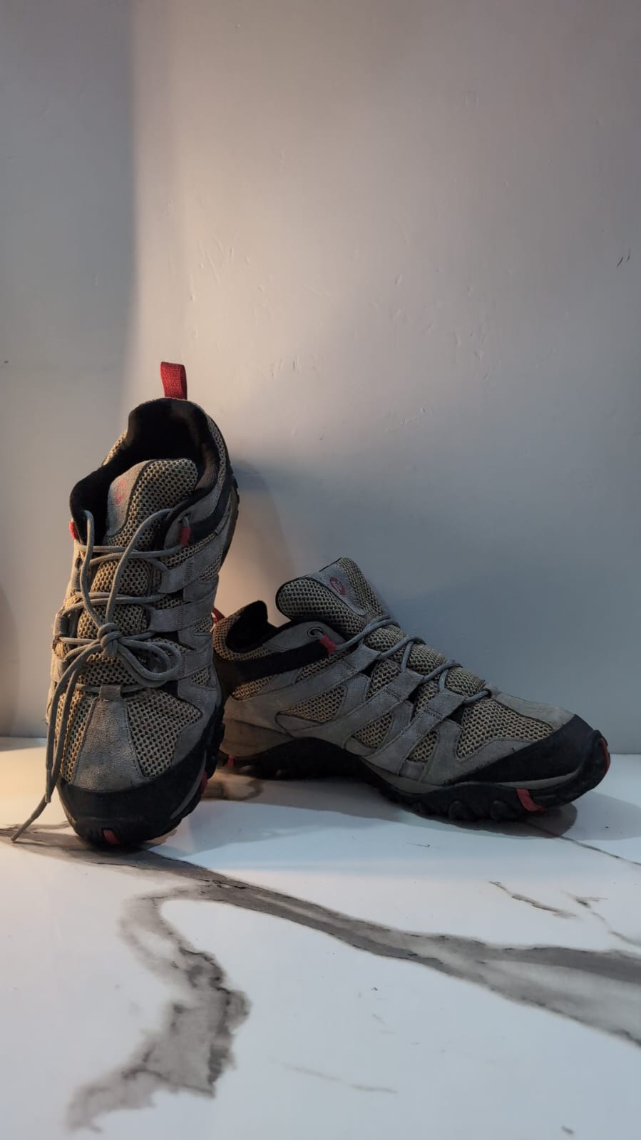 Pre-Loved Merrell Air Cugan Moss Hiking Shoes image 2