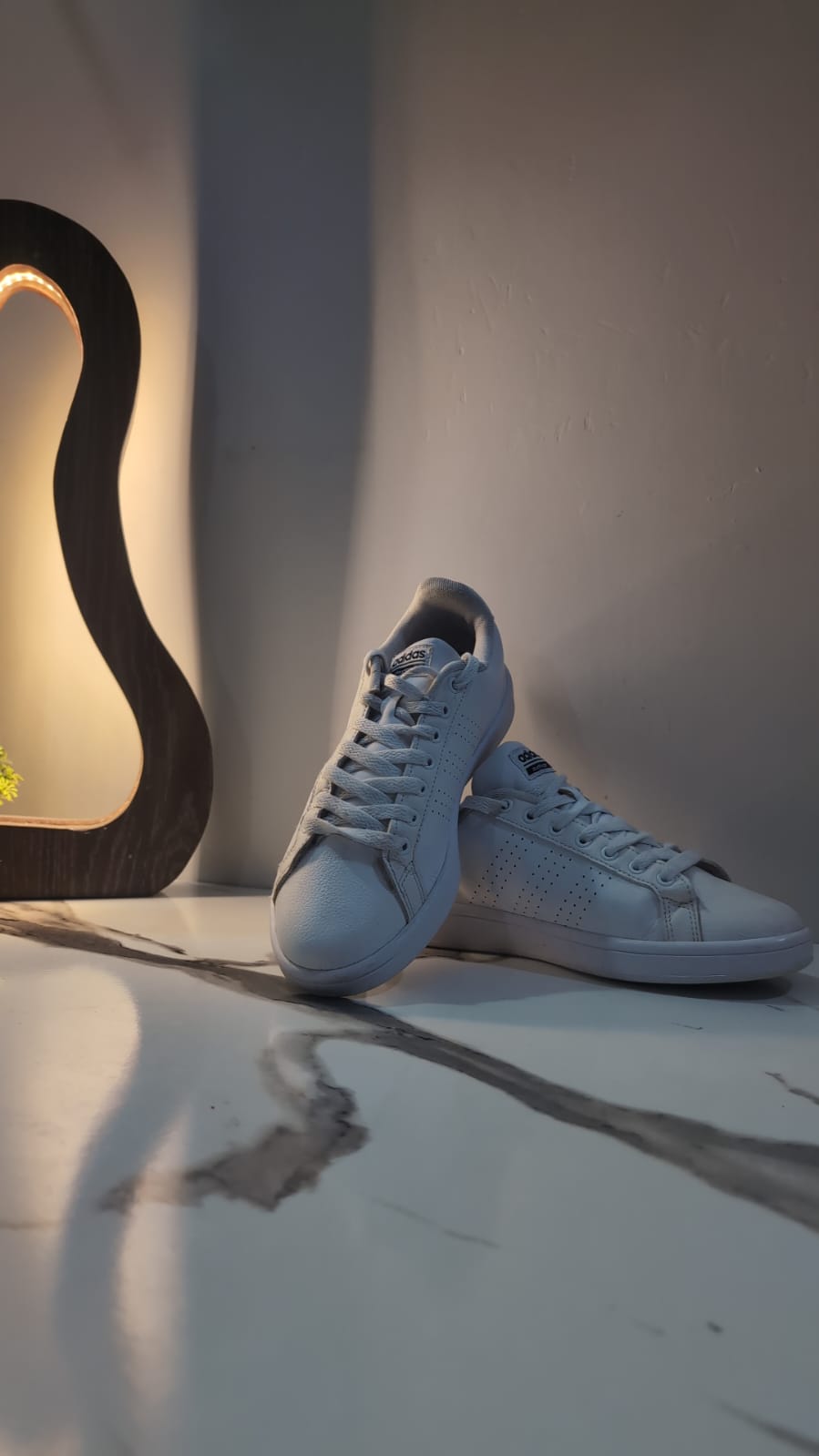 Original Adidas white sneaker extra comfort image 3