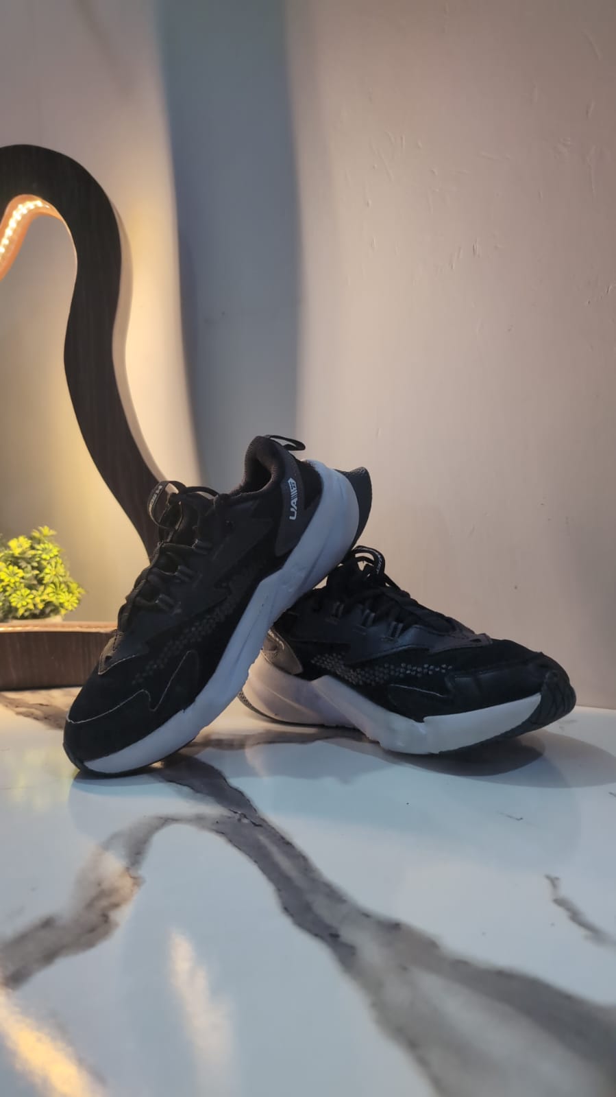 Original Under Armour Black Shoes image 2