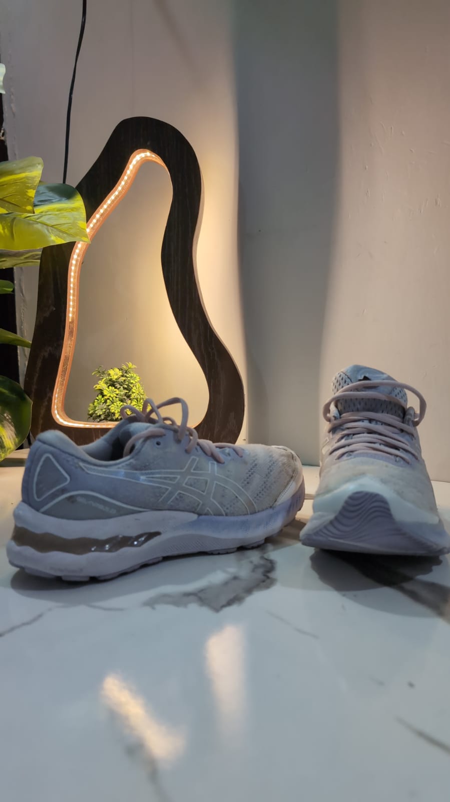 ASIC White N Pink In Good Condition image 2