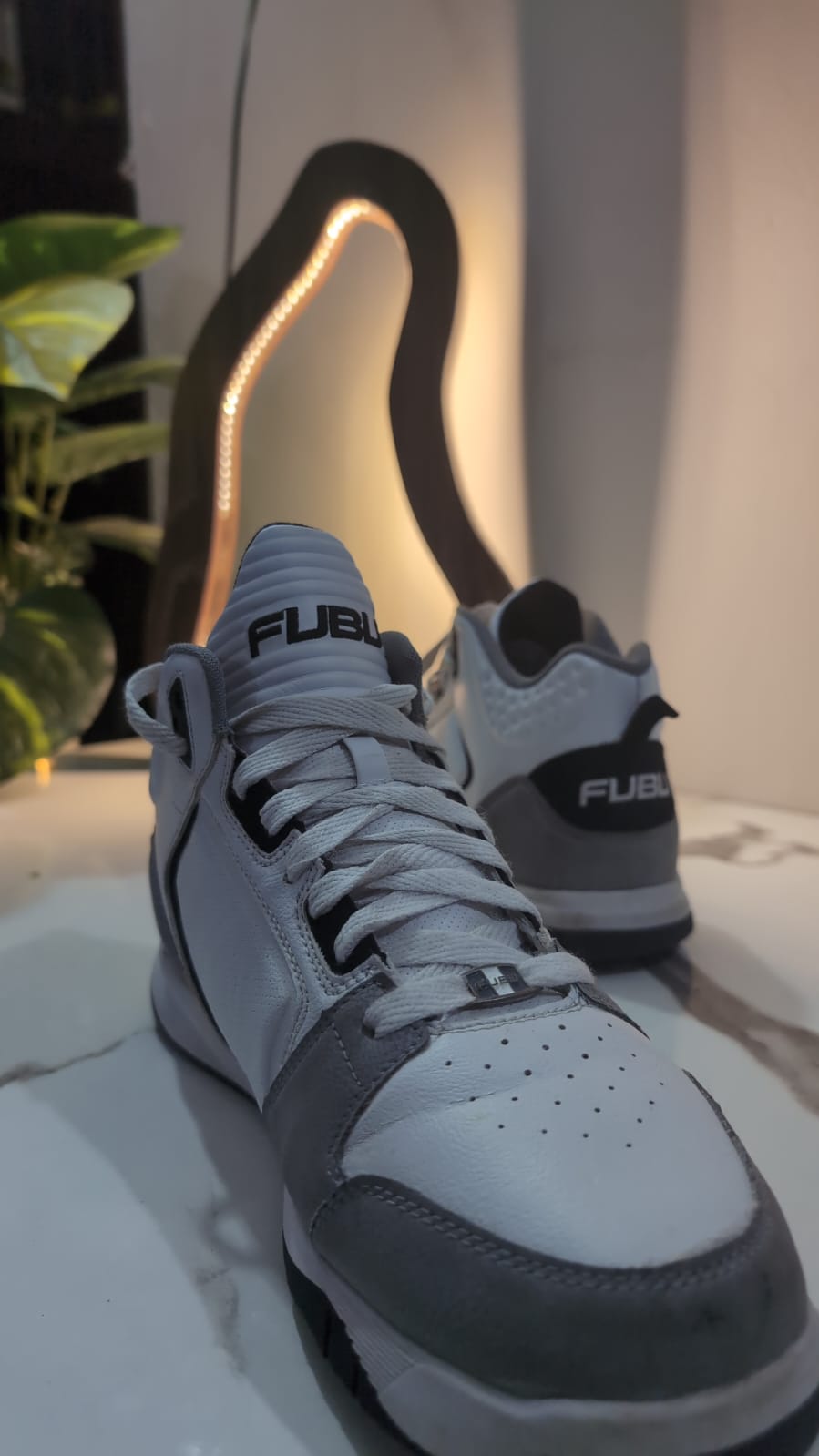 FUBU Men's The Hustle Athletic Leisure Sneakers