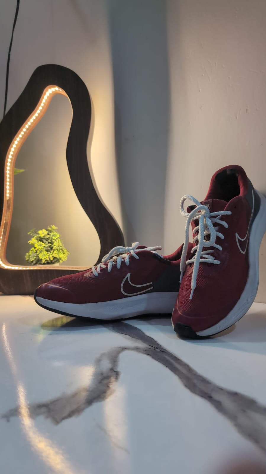 Original Nike Red star runner image 2