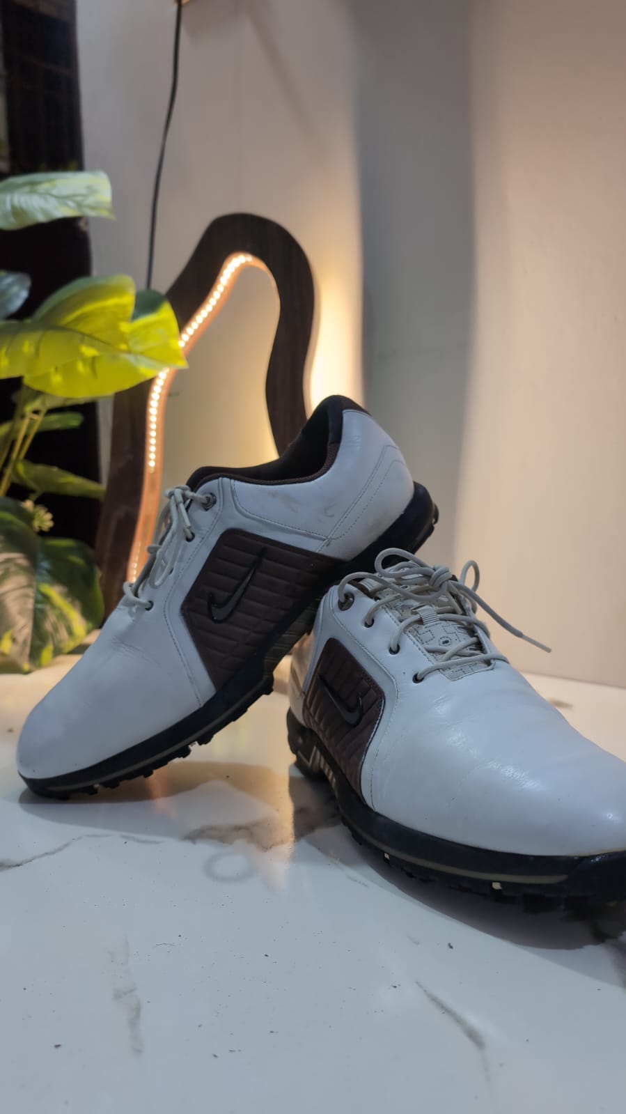 Pre-Loved Nike White & Brown Golf Shoes image 1